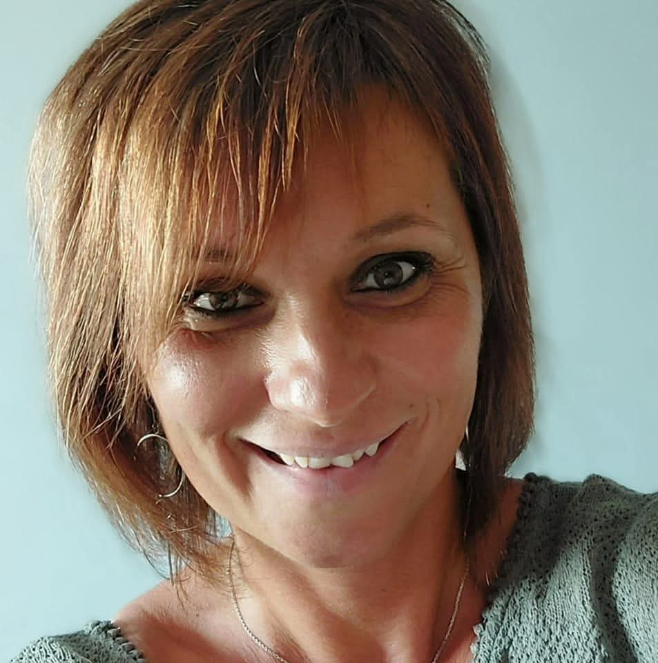 Vera Likaj
psychologue
formatrice
psychotérapeute
supervision
thérapie 
systémique
brève
hypnose
mouvement
alternatif
narrative
faculté de lille
université
ericksonienne
consultation
thérapie
Frasnes
Frasnes-lez-buissenal